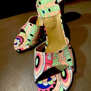 STUART WEITZMAN Multi-color mule Size 8